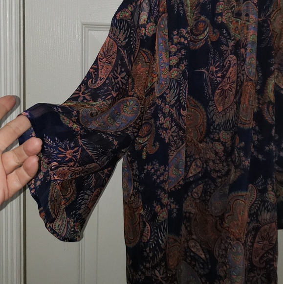 SOLD  Daniel Rainn Cold Shoulder blouse - Picture 3 of 3